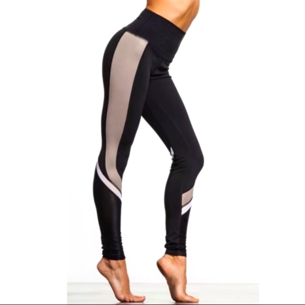 Alo High Waisted Elevate Leggings